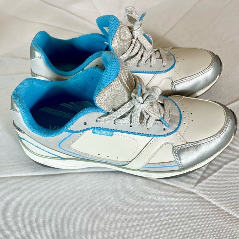 VIONIC SHOES - Picture 2 of 7